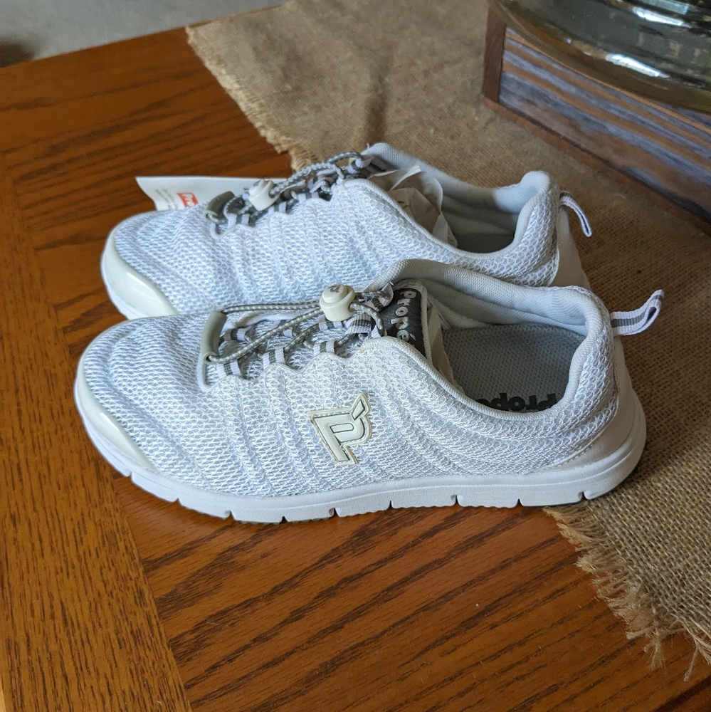 PROPET Travel Walker Shoes, Sz 7.5W, NWT!!! 2 Pairs for 1 price!!! - Picture 3 of 15
